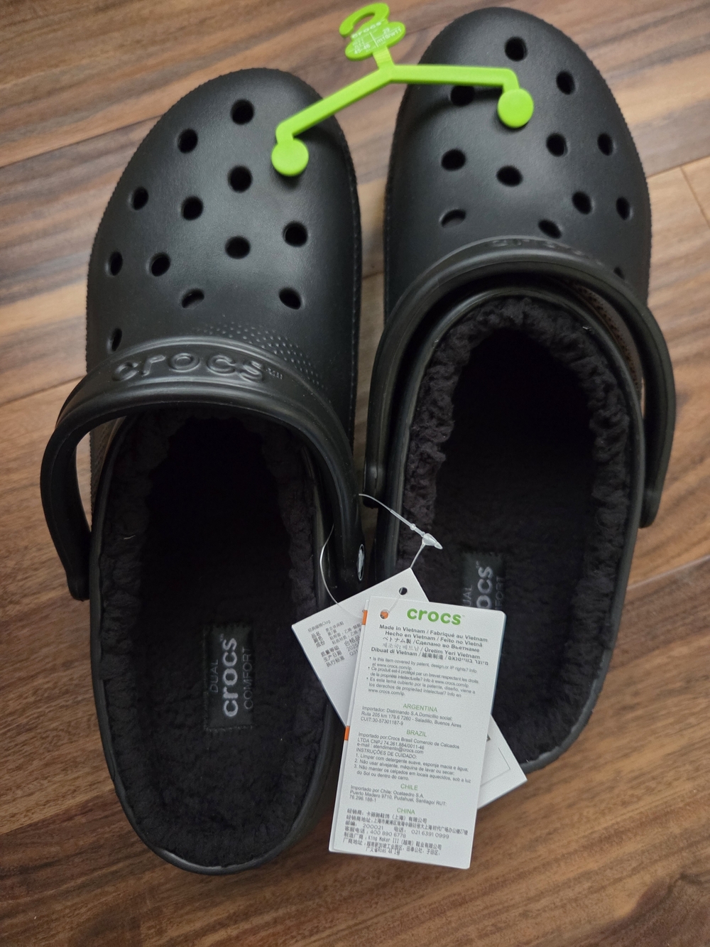 CROCS Mens Classic Clog with Black Fuzzy Lining